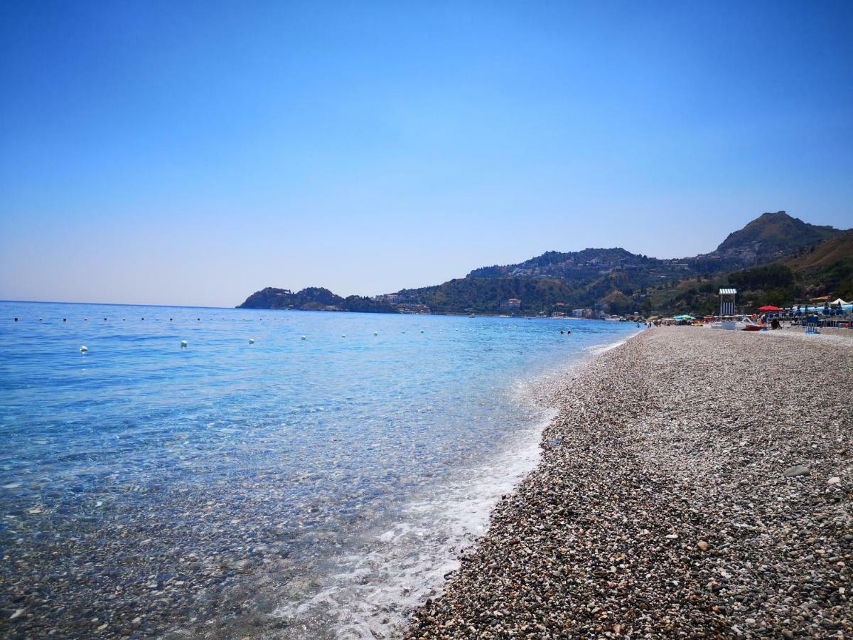 Апартаменты Taormina By The Sea Маццео Экстерьер фото